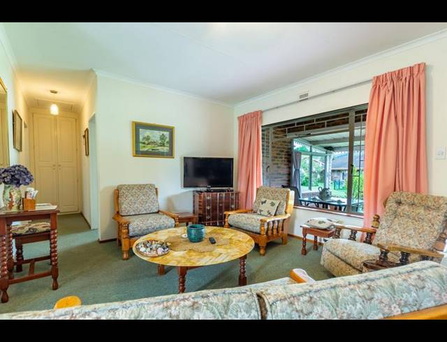 2 BEDROOM TOWNHOUSE FOR SALE IN AMBERFIELD